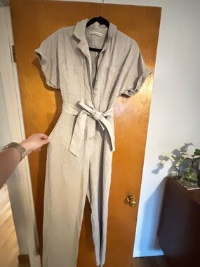 Abercrombie & Fitch Light Gray Button-Front Tie-Waist Jumpsuit